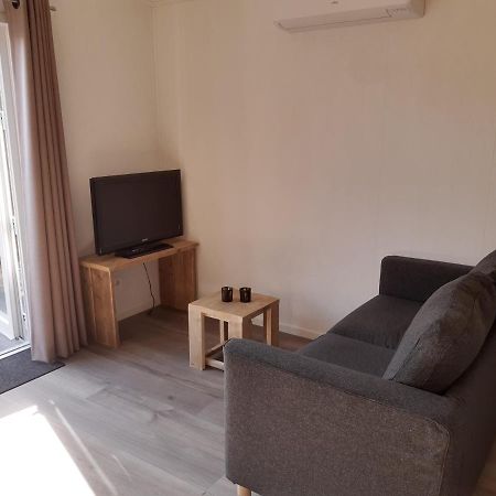Vakantiechalet Huisje Onder De Toren Oostkapelle Bagian luar foto